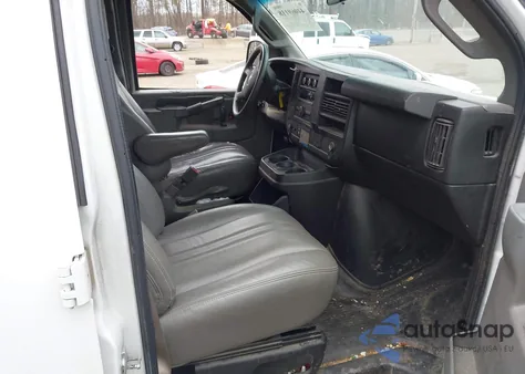 2018 Chevrolet Express 2500 Work Van from USA, damaged, VIN 1GCWGAFPXJ1264189